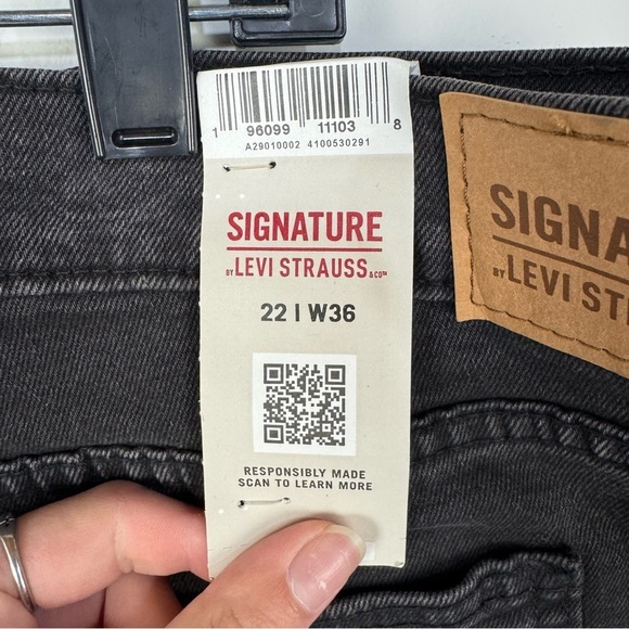 NWT high rise kick boot cut black denim jeans size 22 - Picture 3 of 4